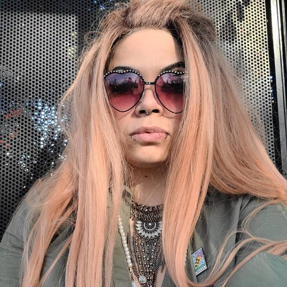 Meet your Posher, Petaluna may - Picture 1 of 1